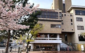 奈良県外国人観光客交流館 (奈良県猿沢イン)